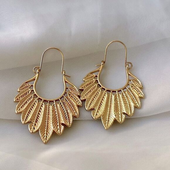 Sunshine Accessories Jewelry - 5/$25 GOLD LEAF🍃 HUGGIES